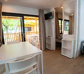 Gasparina Camping in Castelnuovo del Garda Unterkunftsbild  &ndash; Klassenfahrt S�dufer Gardasee von Jugendtours