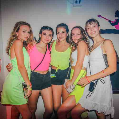 NEON Party Teensclub