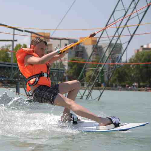 2- oder 3-Tages-Upgrade Wasserski- oder Wakeboardkurs
