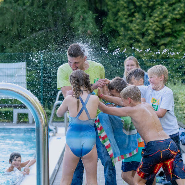 Badespaß im Feriendorf Hoher Hain