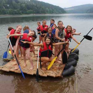 Floßbau und Floßfahren